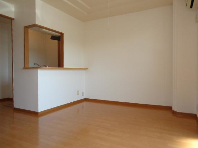 プレステージ東根の居間・リビング|リビング