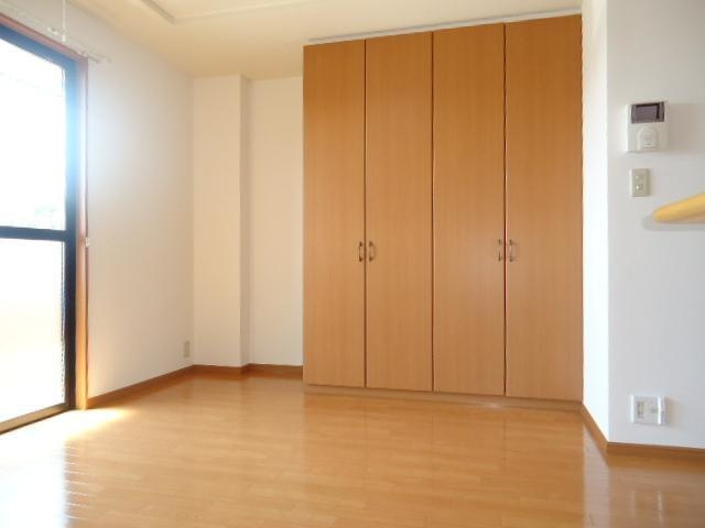 プレステージ東根の居間・リビング|リビング