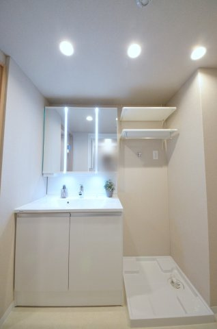 藤和猫屋町ハイタウンの独立洗面台|洗面化粧台も新規交換済