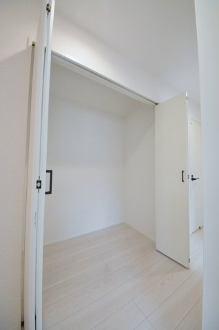 深江二丁目の収納|廊下に広い収納スペース有