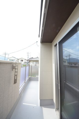 上安二丁目のバルコニー|東南向きの広いバルコニー