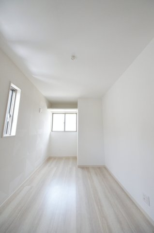 上安二丁目の洋室|全居室収納スペース有、お部屋が広く綺麗に使えます