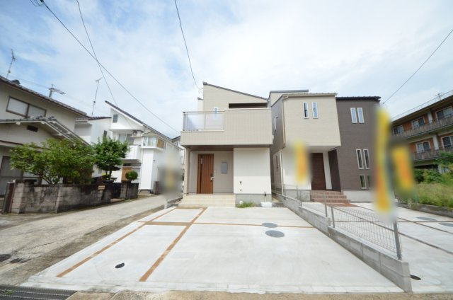 上安二丁目の外観|敷地広々33坪
完成済みなのでいつでも内覧可能です