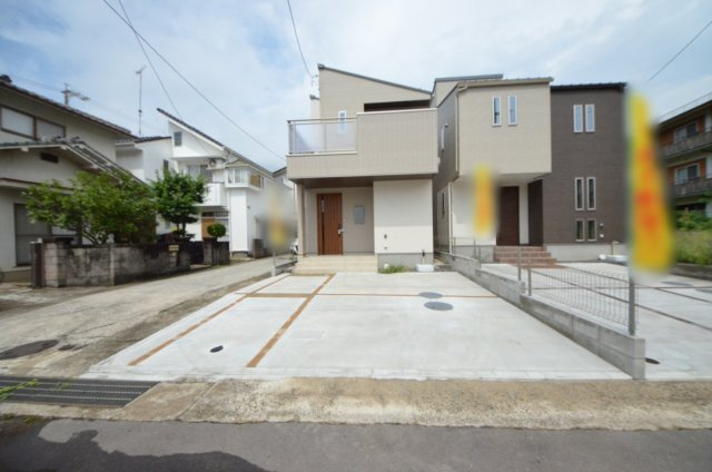 上安二丁目の駐車場|敷地広々33坪
駐車2台可能です