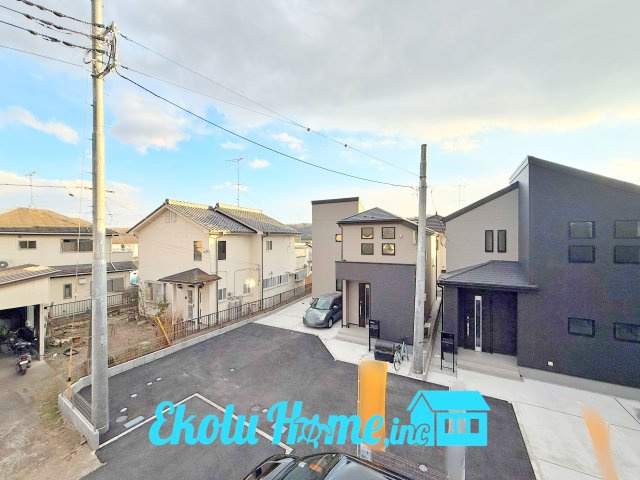 あきる野市野辺第5　全２棟　２号棟の前面道路含む現地写真