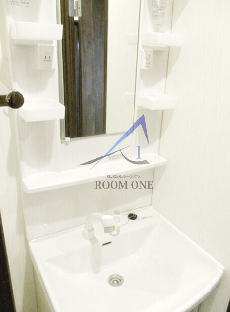 ベルバウムの洗面所|独立洗面台です。