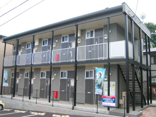 レオパレスアズミールの外観