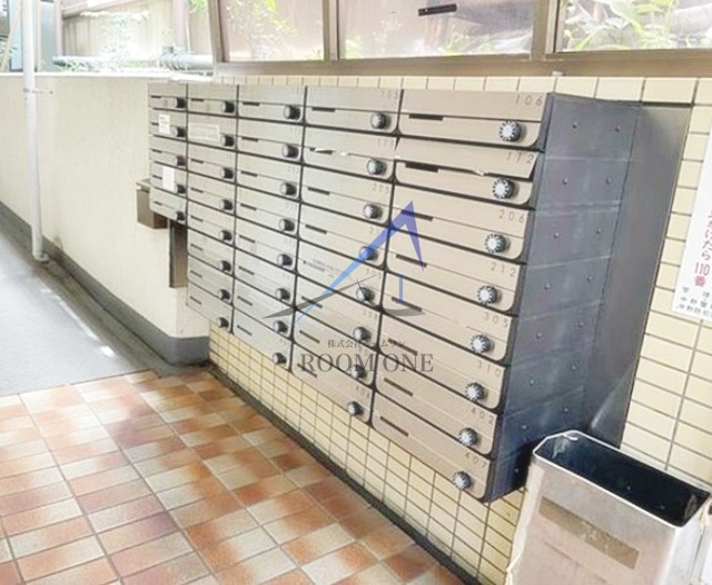 メゾン・ド・エテールのその他共用部分|集合ポストです。