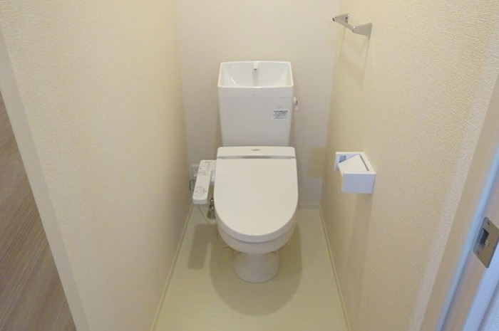 ヒル ヴァレイ　Bのトイレ|温水洗浄暖房便座
