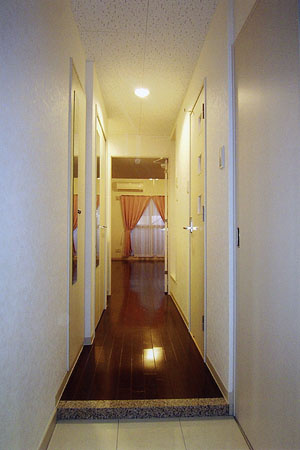 No.67 BENEFIT21博多の玄関