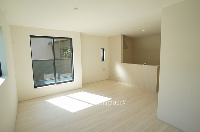 【居間・リビング】 | 八尾市志紀町南4丁目 | 【LDK：約15.62帖】