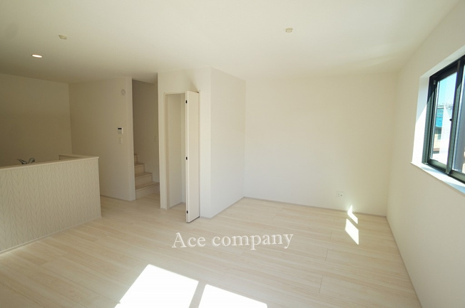 【居間・リビング】 | 八尾市志紀町南4丁目 | 【LDK：約15.62帖】