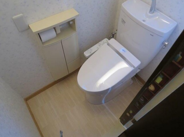 本宿町４丁⽬貸家のトイレ