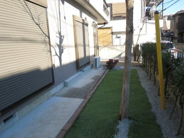 本宿町４丁⽬貸家の駐車場