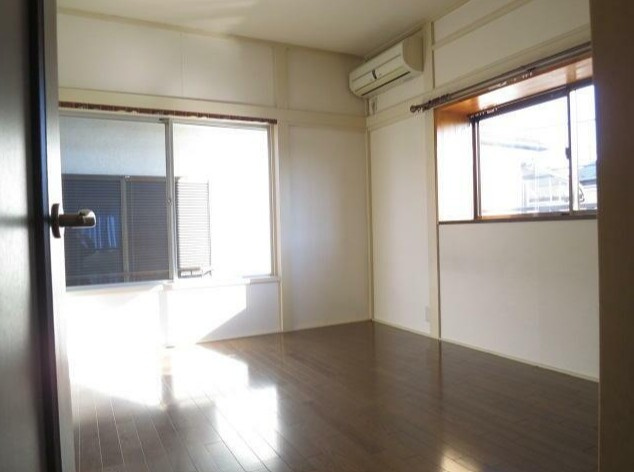 本宿町４丁⽬貸家の居間・リビング