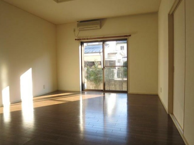 本宿町４丁⽬貸家の居間・リビング