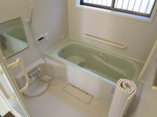 本宿町４丁⽬貸家の浴室