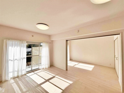 【居間・リビング】 | 港南台プリンスハイツ六号館第1棟 | ゆったりとした居間です