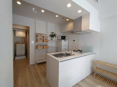 【キッチン】 | エクレール大倉山 | 白で統一された洗練されたデザインは、どんなインテリアにも馴染みます