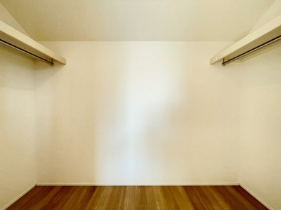 【収納】 | 大磯町東小磯 2号棟 | 衣類や生活用品をしっかり収納できるスペースを確保。用途に合わせて使い分けしやすく、季節物や日用品もす