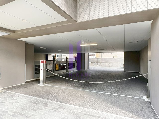 ユニハイム駒川中野レジデンスの駐車場