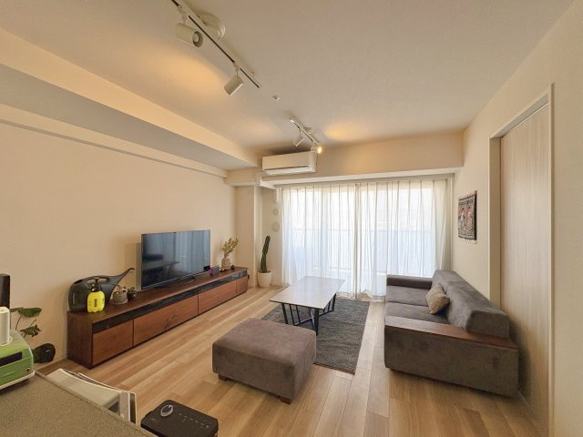 ユニハイム駒川中野レジデンスの居間・リビング