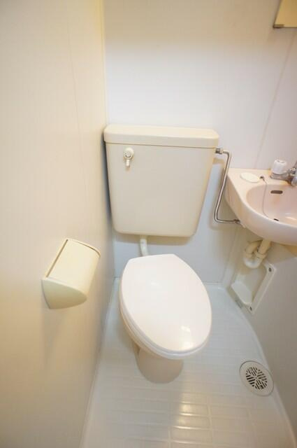 ブロードフラットのトイレ