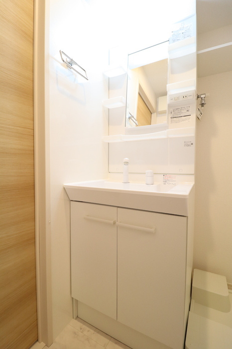 シャインピークス大和 Ｂの独立洗面台|洗髪洗面化粧台
