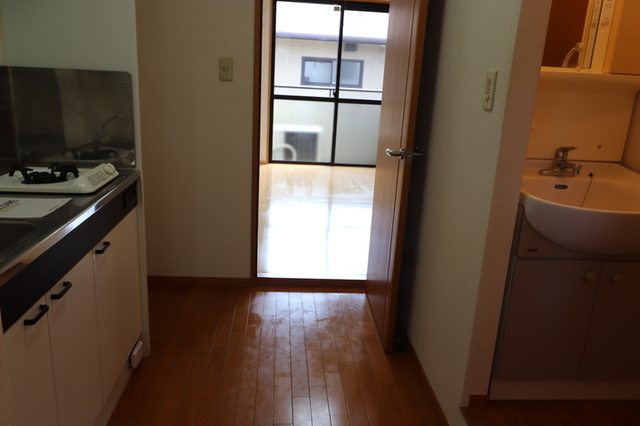 【その他】 | コーポラス羽屋A | 206　玄関回り