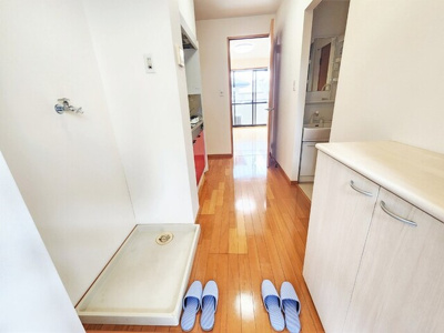 【玄関】 | コーポラス羽屋A | 103　玄関