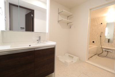 【洗面所】 | PREMILIFE須賀 | 305　洗面所