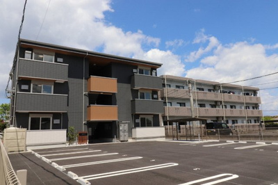 【駐車場】 | PREMILIFE須賀 | 駐車場