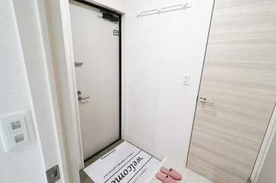 【玄関】 | Cherie Maison明野(ｼｪﾘｰ ﾒｿﾞﾝ) | 102　玄関