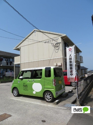 【駐車場】 | ヴィブレアトリオ