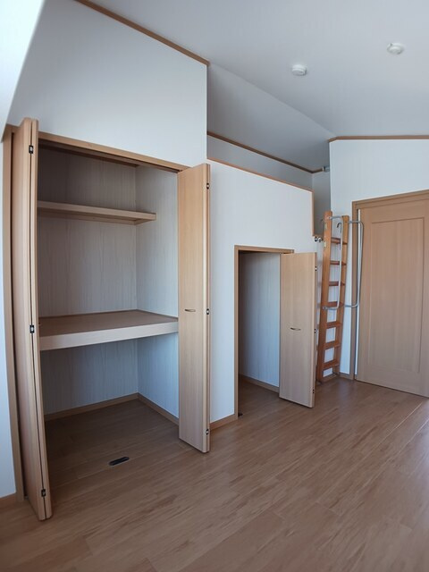 カリーノ・ローザＡの居間・リビング