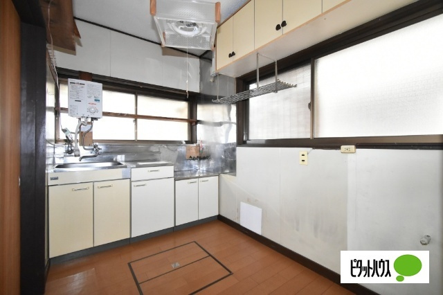 朝倉町戸建のキッチン