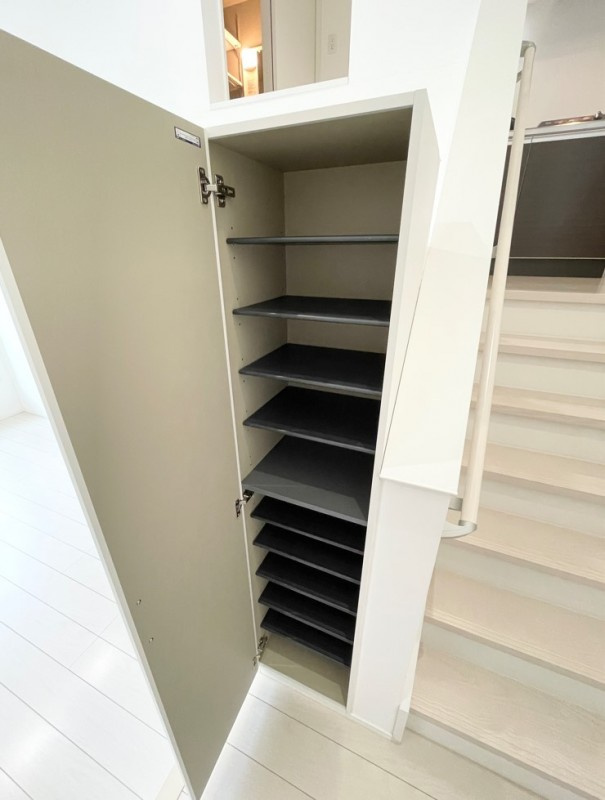 ルミエール十一番町の玄関