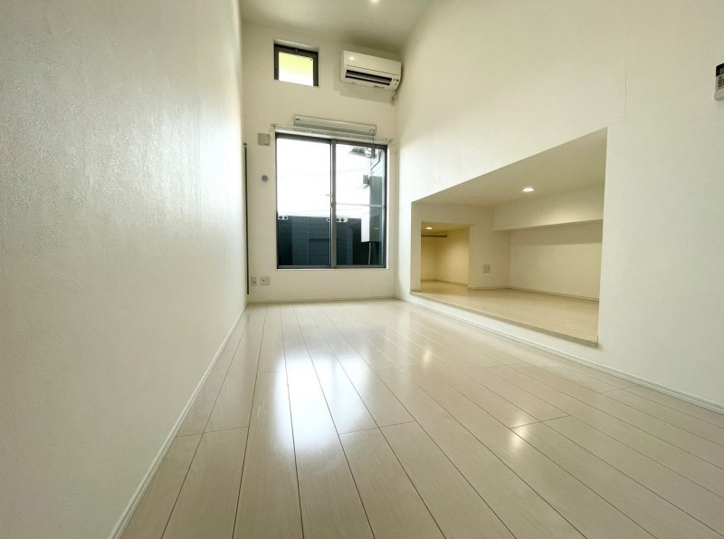 ルミエール十一番町の居間・リビング