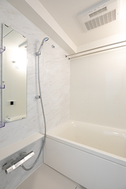 グレイスリヴィエール東京八丁堀の浴室|※写真は同タイプ住戸です。