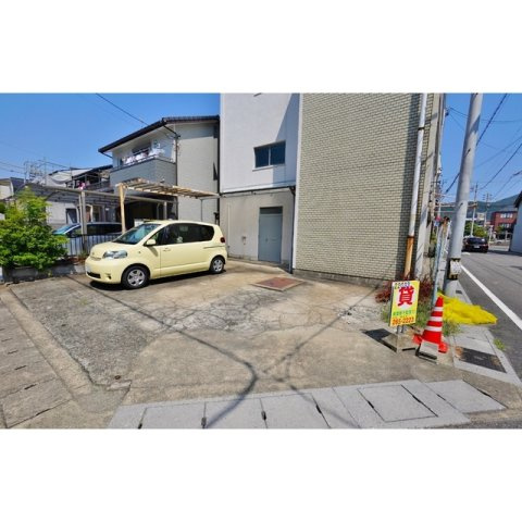 岐阜市大黒町１丁目の店舗事務所の駐車場