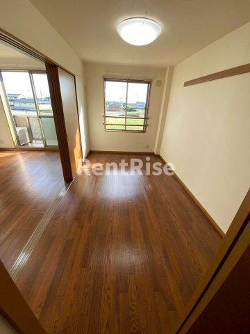 パストラルヒルズの居間・リビング