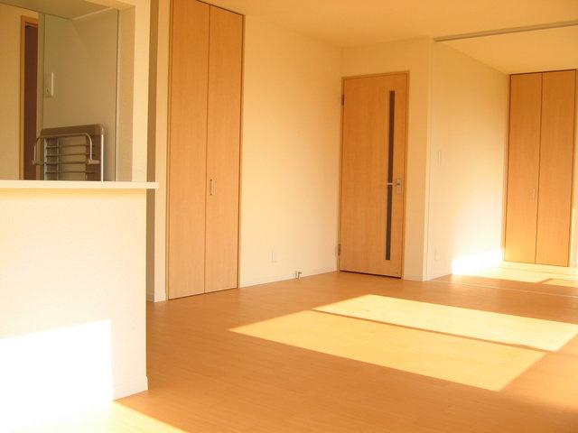 コンフォート東福寺Ｃの居間・リビング