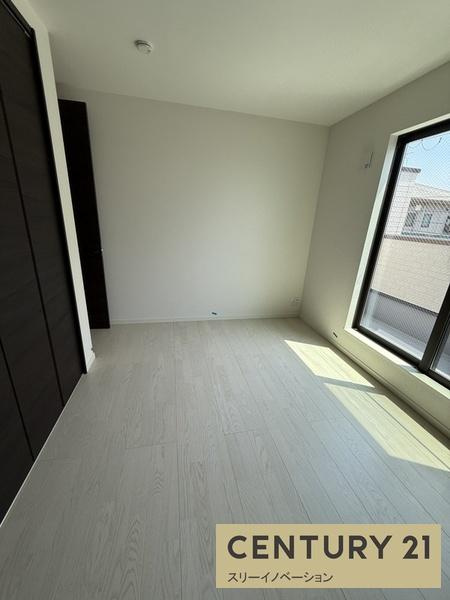 鶴町1丁目新築戸建2号地の洋室