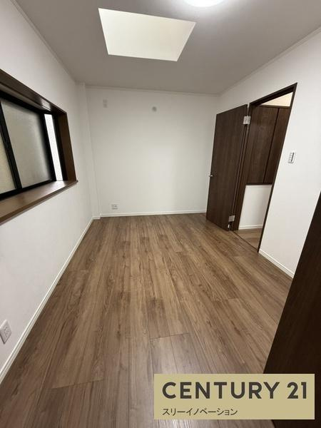 市岡元町２丁目中古戸建の洋室