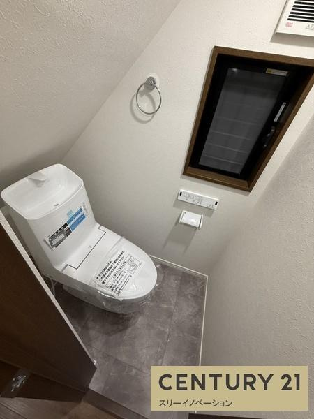 市岡元町２丁目中古戸建のトイレ