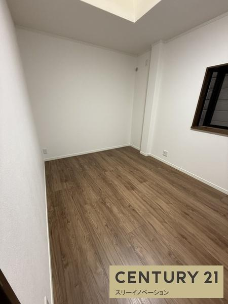 市岡元町２丁目中古戸建の洋室