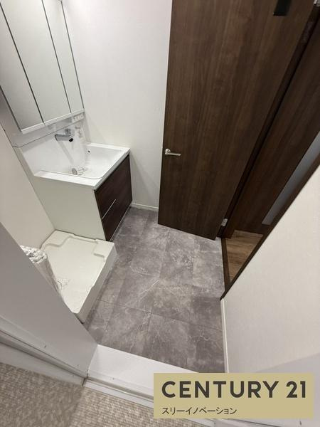 市岡元町２丁目中古戸建の独立洗面台