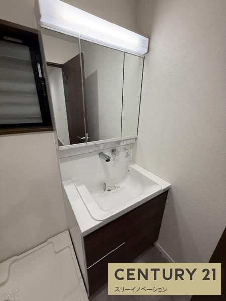 市岡元町２丁目中古戸建の独立洗面台