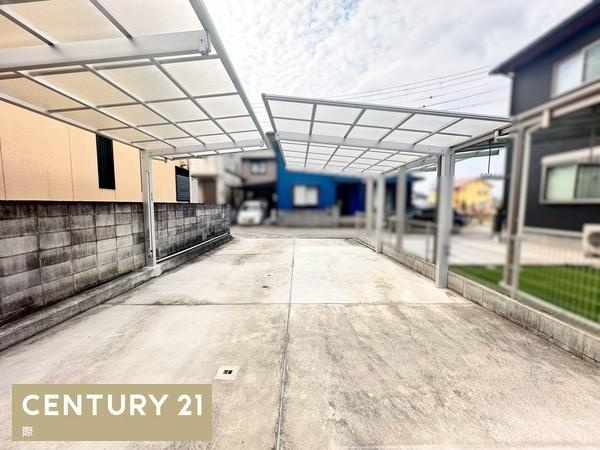 紀の川市桃山町元　中古戸建の駐車場