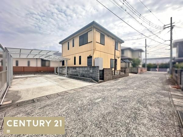 紀の川市桃山町元　中古戸建の前面道路含む現地写真